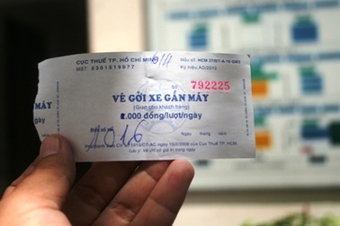 Mập mờ tấm vé gửi xe