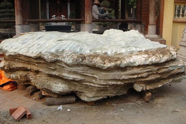 Chế tác tượng Phật từ khối ngọc xanh lớn nhất Việt Nam