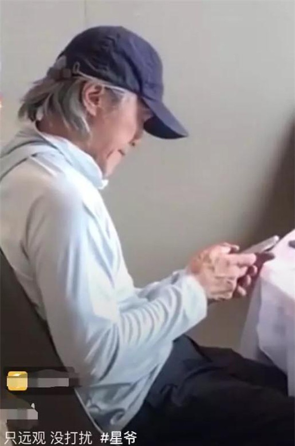 Nỗi cô đơn của vua hài nức tiếng Châu Tinh Trì - 4 Nỗi cô đơn của vua hài nức tiếng Châu Tinh Trì - 4
