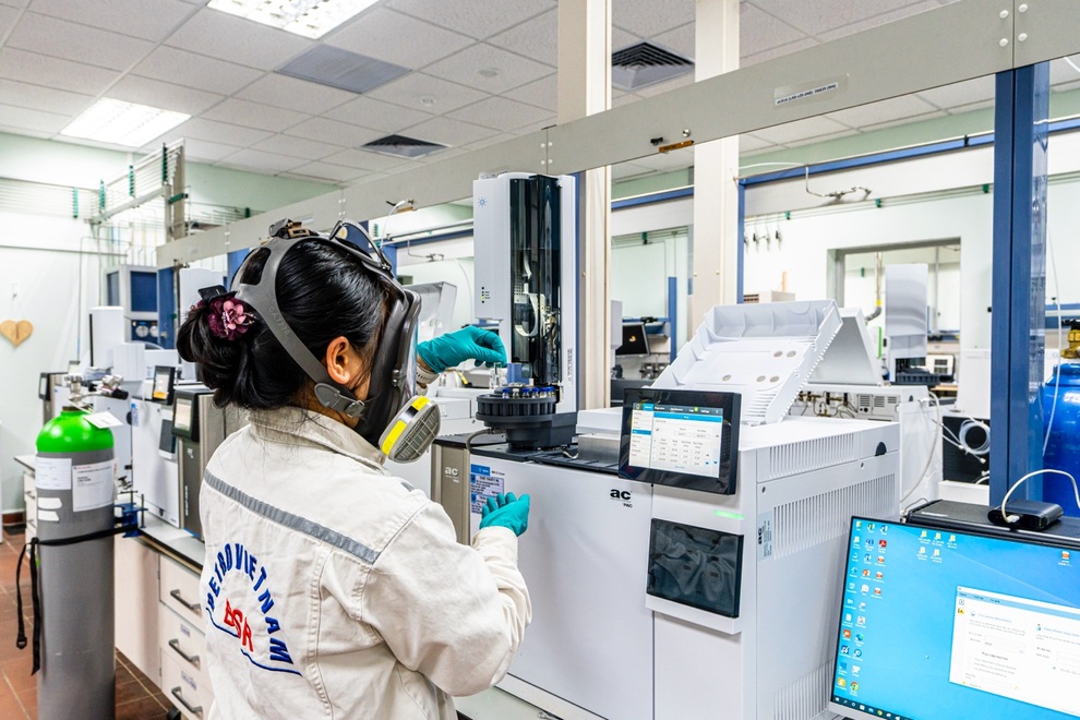 Phòng thí nghiệm của BSR đạt chuẩn quốc tế về năng lực thử nghiệm và hiệu chuẩn - 1 Phòng thí nghiệm của BSR đạt chuẩn quốc tế về năng lực thử nghiệm và hiệu chuẩn - 1