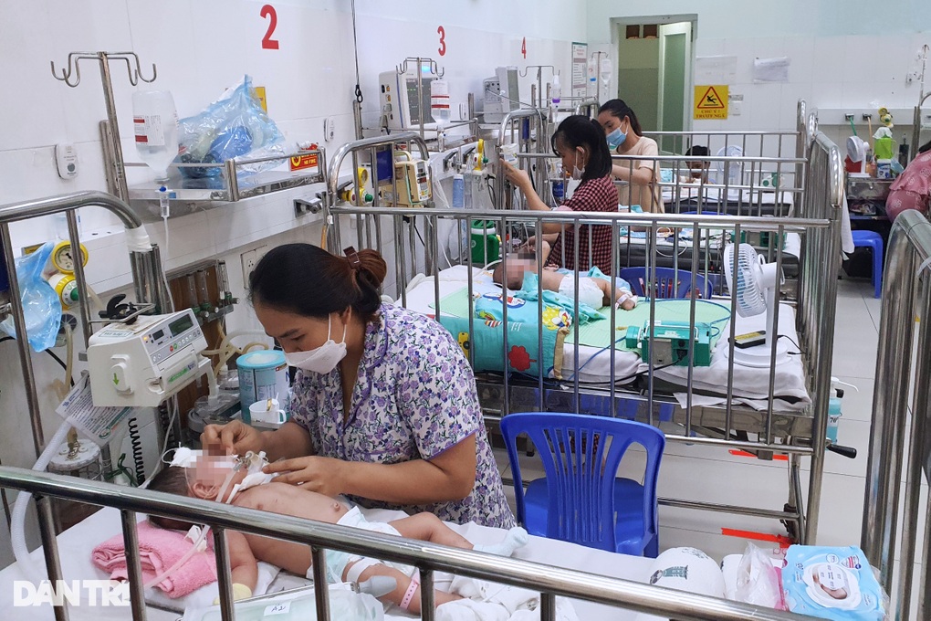 TPHCM, Nam Bộ liên tục có mưa trái mùa: Những bệnh nào dễ xuất hiện ở trẻ? - 2 TPHCM, Nam Bộ liên tục có mưa trái mùa: Những bệnh nào dễ xuất hiện ở trẻ? - 2