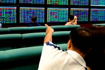 Cổ phiếu ngân hàng bùng nổ, VN-Index bật tăng gần 10 điểm!