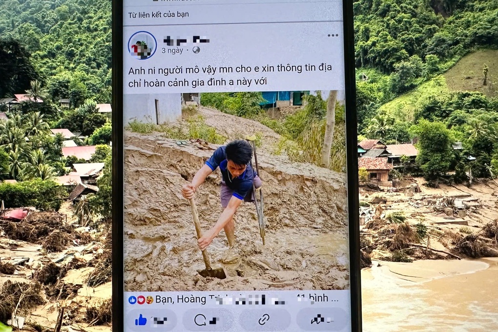 Người đàn ông cụt chân vác xẻng đào bùn giúp hàng xóm sau mưa lũ - 1 Người đàn ông cụt chân vác xẻng đào bùn giúp hàng xóm sau mưa lũ - 1