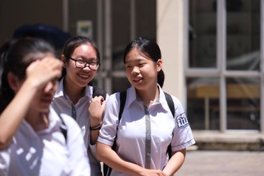 Đề thi chuyên Văn vào lớp 10 Trường THPT chuyên Khoa học Xã hội và Nhân văn