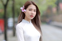 Soi thành tích học tập “khủng“ thời cắp sách tới trường của Á khôi Đỗ Hà Trang