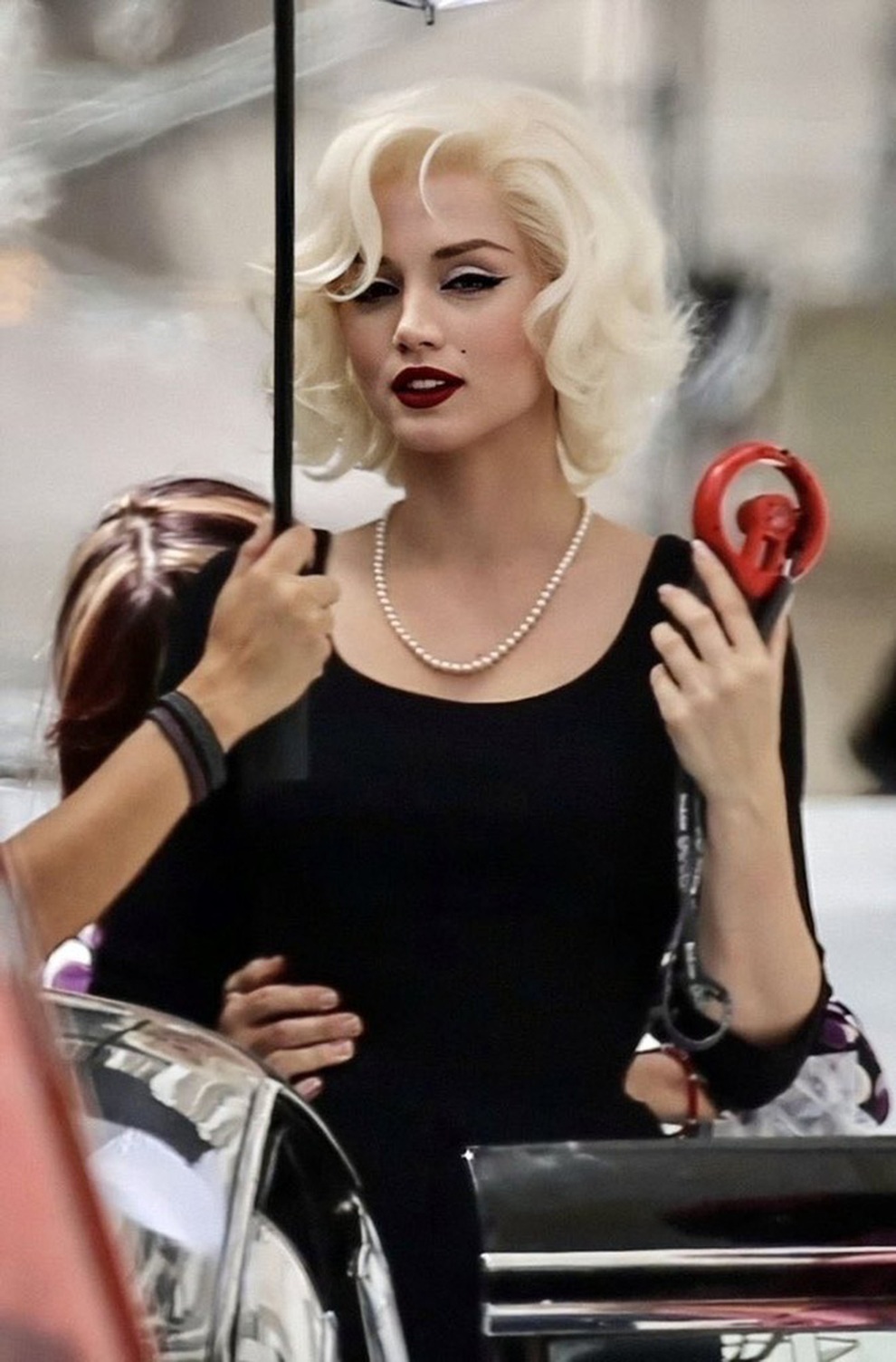 Câu chuyện buồn sau khoảnh khắc tốc váy kinh điển của Marilyn Monroe - 9 Câu chuyện buồn sau khoảnh khắc tốc váy kinh điển của Marilyn Monroe - 9