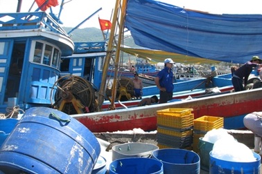 Đà Nẵng hỗ trợ ngư dân đánh bắt xa bờ