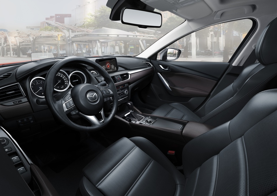 Sedan cao cấp Mazda6 chỉ trong tầm giá 800 triệu đồng - 2 Sedan cao cấp Mazda6 chỉ trong tầm giá 800 triệu đồng - 2