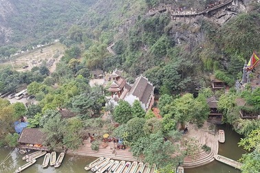 Vụ công trình không phép ở Tràng An: “Sở Du lịch Ninh Bình đã làm hết trách nhiệm” (!?)