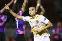 HLV Sài Gòn FC nói gì sau bàn thắng bằng tay của đối phương?