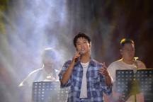 Đêm nhạc của Võ Việt Phương gây quỹ 103 triệu đồng cho trẻ vùng cao