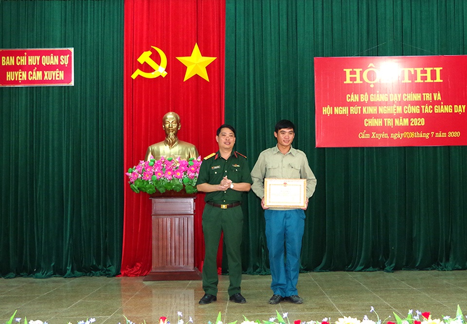 Hai anh em ruột cùng lao xuống sông cứu người phụ nữ nhảy cầu - 3 Hai anh em ruột cùng lao xuống sông cứu người phụ nữ nhảy cầu - 3