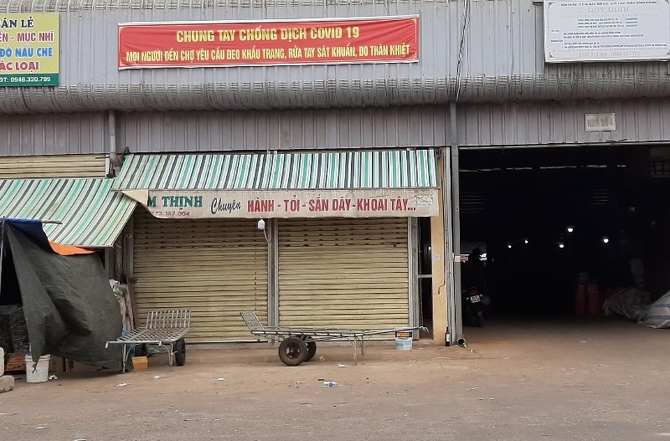 Tiểu thương chợ đầu mối lớn nhất Thanh Hóa bị đâm chết khi đang ngủ - 1 Tiểu thương chợ đầu mối lớn nhất Thanh Hóa bị đâm chết khi đang ngủ - 1