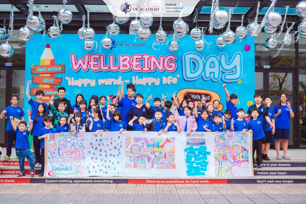 Học tiếng Anh hiệu quả mà không nhàm chán tại UK Academy Hạ Long - 6 Học tiếng Anh hiệu quả mà không nhàm chán tại UK Academy Hạ Long - 6
