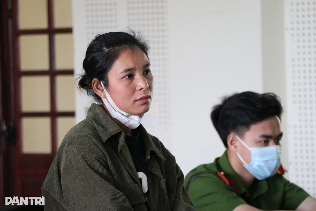 Mẹ nhận án trong tiếng khóc khát sữa của con nhỏ - 2 Mẹ nhận án trong tiếng khóc khát sữa của con nhỏ - 2