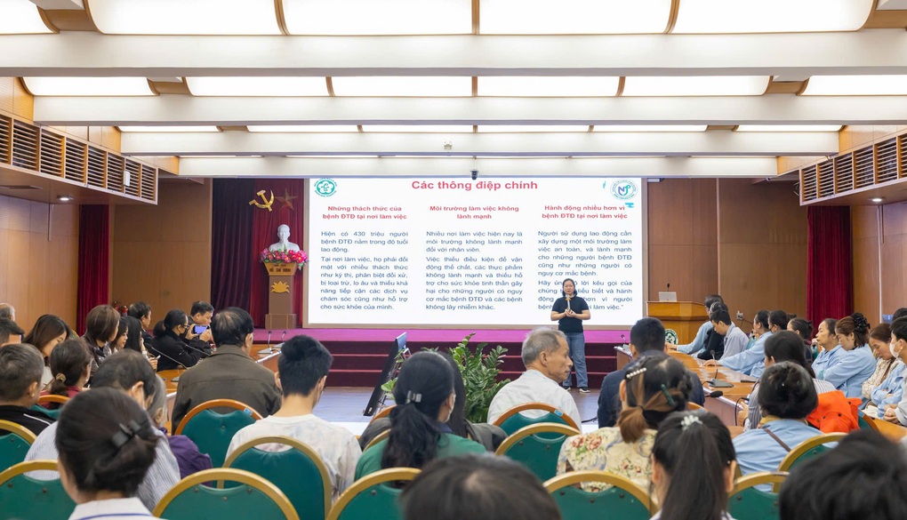 Sống khỏe hơn nhờ chủ động kiểm soát đường huyết mỗi ngày - 1 Sống khỏe hơn nhờ chủ động kiểm soát đường huyết mỗi ngày - 1