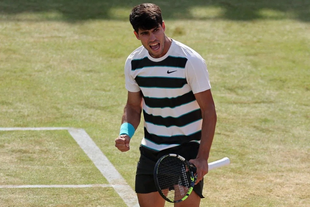 Alcaraz tiến vào bán kết Queens Club, Zverev gặp Medvedev ở Halle Open - 1 Alcaraz tiến vào bán kết Queens Club, Zverev gặp Medvedev ở Halle Open - 1