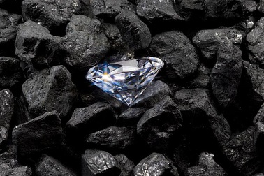 Tạo áp lực lên con để tạo ra kim cương hay than chì?