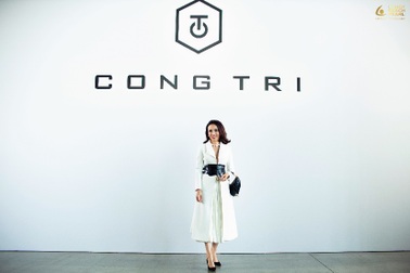 Doanh nhân Mỹ Cảnh tự hào mang trang sức ngọc trai đến New York Fashion Week