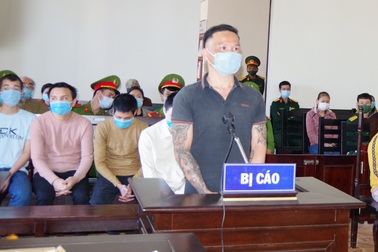 Tòa án quân sự tuyên phạt 48 năm tù nhóm đối tượng "bức tử" rừng thông