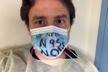 Bác sĩ, y tá ở New York: “Chúng tôi như đang trên một sứ mệnh tự sát”