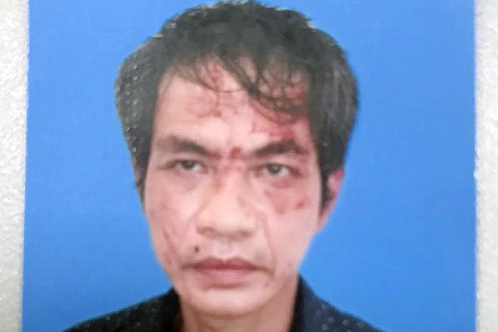 Hà Nội: Trung tá công an vô cớ bị gã hàng xóm đâm tử vong - 1 Hà Nội: Trung tá công an vô cớ bị gã hàng xóm đâm tử vong - 1