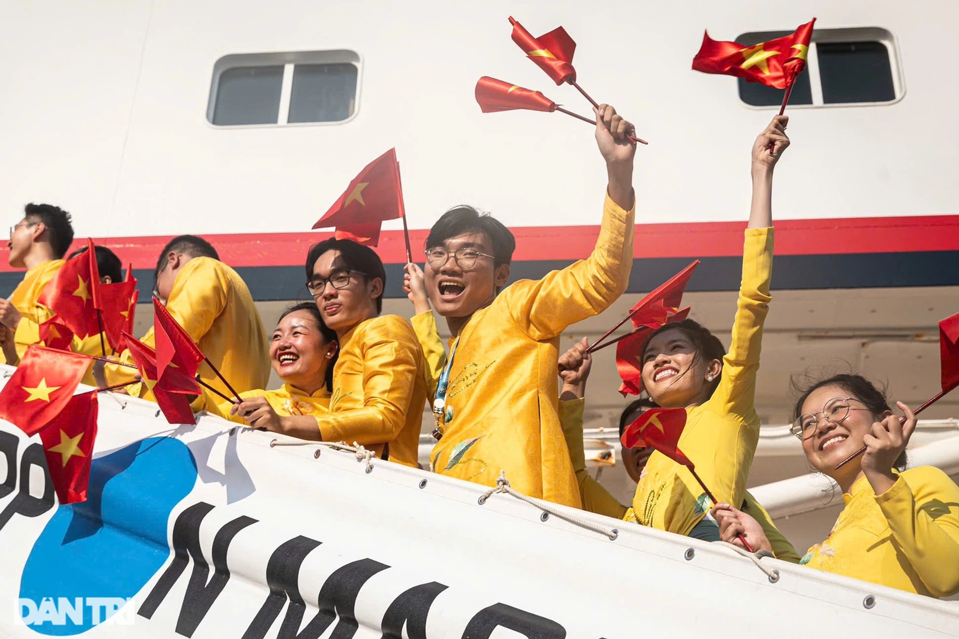 Tàu thanh niên Đông Nam Á và Nhật Bản cập bến TPHCM sau 5 năm vắng bóng - 3 Tàu thanh niên Đông Nam Á và Nhật Bản cập bến TPHCM sau 5 năm vắng bóng - 3