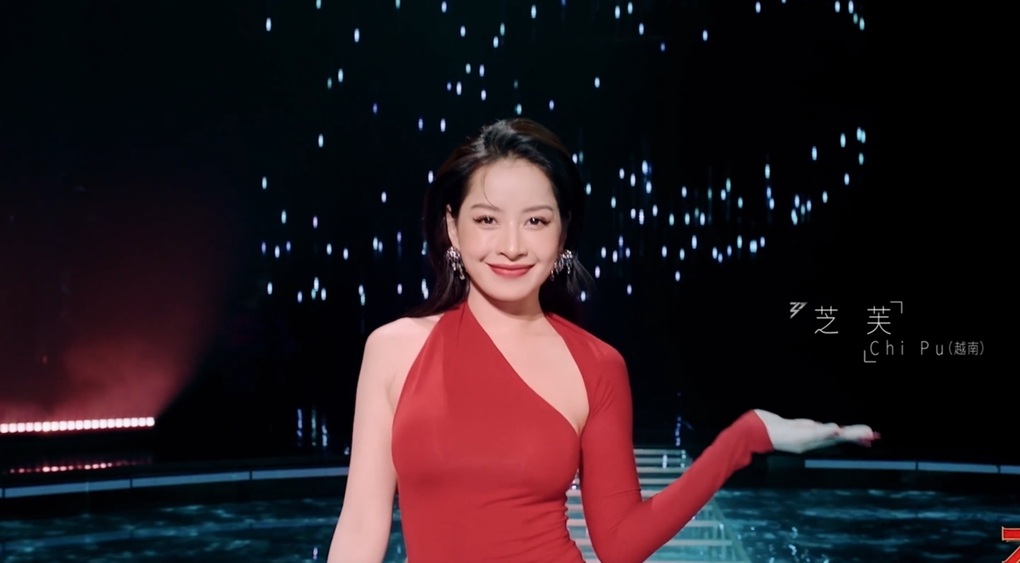 Chi Pu mặc chặt chém, visual đỉnh cao khi tham gia show Trung Quốc - 1 Chi Pu mặc chặt chém, visual đỉnh cao khi tham gia show Trung Quốc - 1
