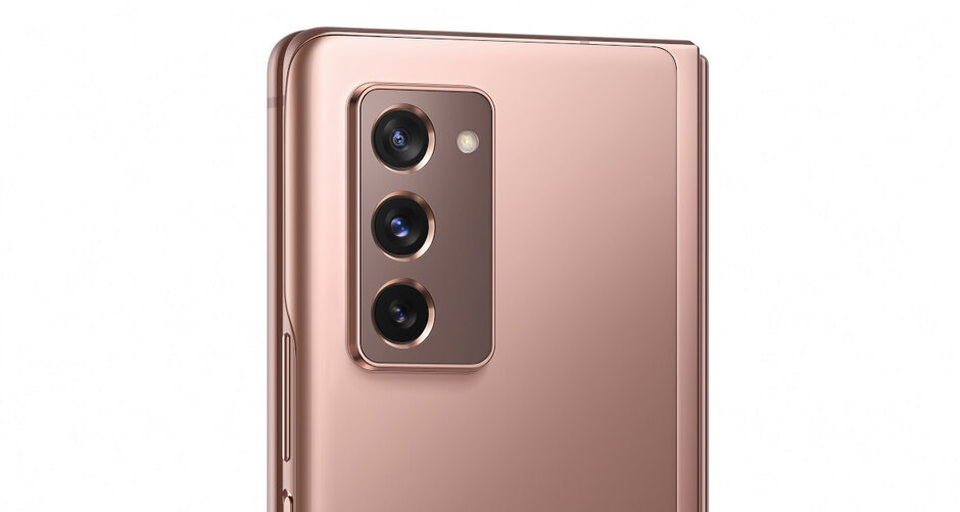 Màn hình gập trên Galaxy Z Fold2 được cải tiến thế nào? - 4 Màn hình gập trên Galaxy Z Fold2 được cải tiến thế nào? - 4