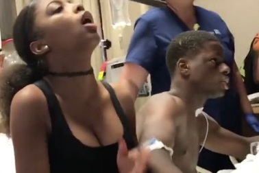 Số đen gặp tai nạn, còn bị cả "người yêu" và "bạn gái" cùng đến thăm