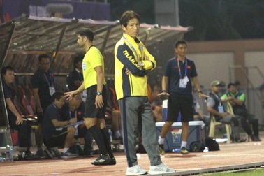 90 phút bất lực của HLV Akira Nishino trước đồng nghiệp Park Hang Seo