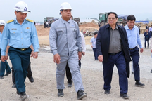 Thủ tướng: Vị trí đẹp phải dành cho sản xuất thay vì làm bất động sản