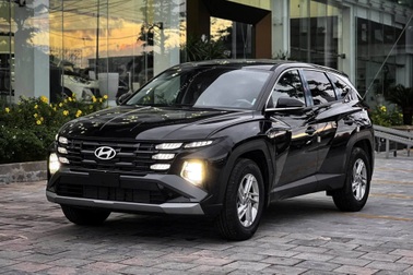 Tucson đua giá khởi điểm cùng CX-5, giảm 100 triệu đồng rẻ ngang xe hạng B