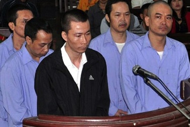 Đào mộ lấy hộp sọ đòi chuộc 300 triệu đồng, lĩnh án 6-11 năm tù