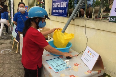 Thầy trò trường cấp 3 góp sức làm ra "cây ATM gạo"