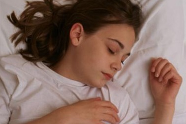 Ngủ thêm nửa tiếng, trẻ vui vẻ, lanh lợi hơn