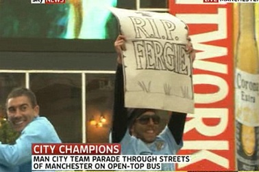 Tevez đào sâu hận thù với đội bóng cũ MU