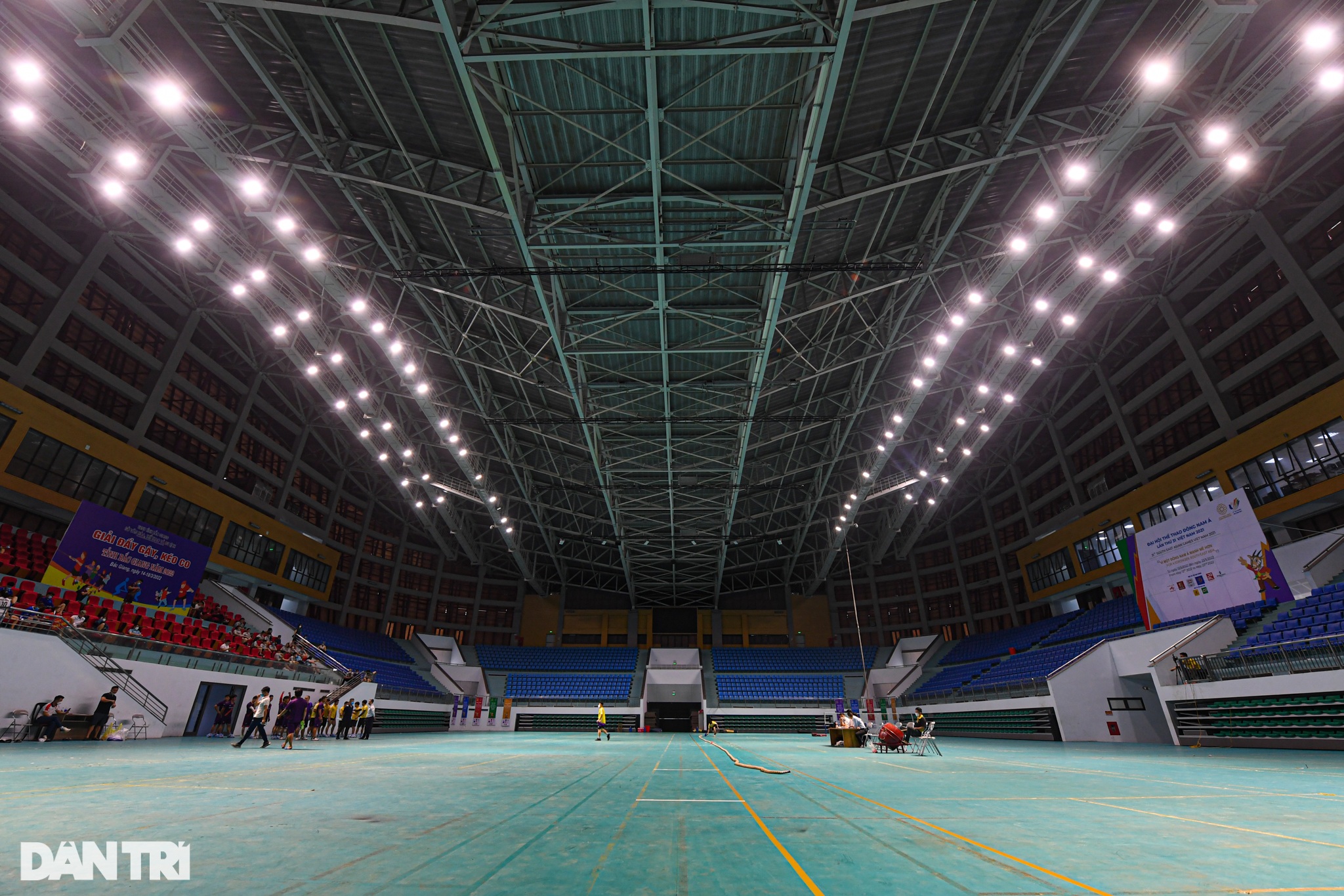 Nhà thi đấu hiện đại gần 5.000 chỗ phục vụ thi đấu cầu lông ở SEA Games 31 - 8 Nhà thi đấu hiện đại gần 5.000 chỗ phục vụ thi đấu cầu lông ở SEA Games 31 - 8
