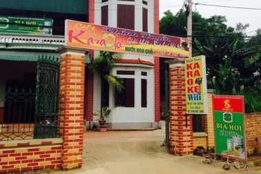 Bất chấp lệnh cấm, quán karaoke vẫn đón khách giữa mùa dịch Covid-19