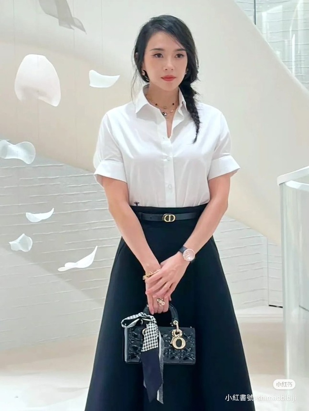 Chương Tử Di lần đầu lộ diện sau thông báo ly hôn, được khen trẻ đẹp - 1 Chương Tử Di lần đầu lộ diện sau thông báo ly hôn, được khen trẻ đẹp - 1