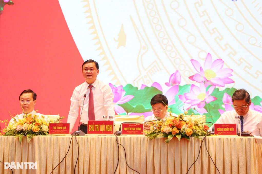 Sau một năm về xã, lương của tôi giảm gần 4 triệu đồng - 2 Sau một năm về xã, lương của tôi giảm gần 4 triệu đồng - 2