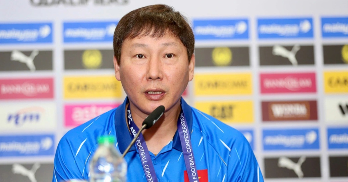 HLV Kim Sang Sik: "Tôi bất ngờ về chất lượng cầu thủ nhập tịch Malaysia"