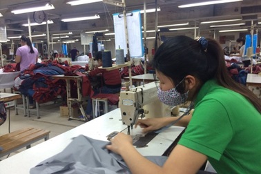 Muôn kiểu… trừ tiền thu nhập của công nhân