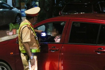 Hàng loạt tài xế vi phạm nồng độ cồn ở mức kịch khung