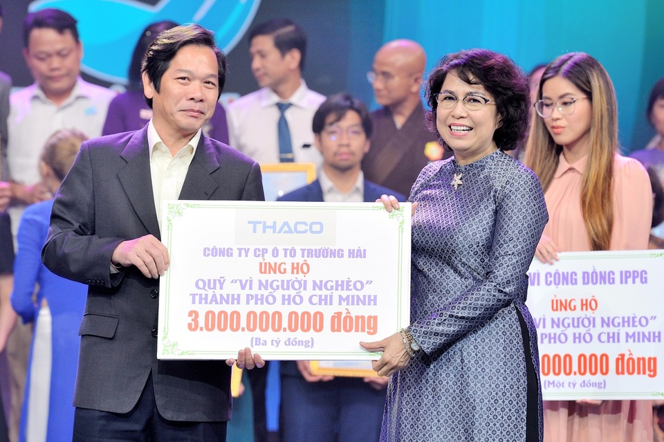 THACO tặng hơn 17 tỷ đồng chăm lo Tết cho người nghèo - 1 THACO tặng hơn 17 tỷ đồng chăm lo Tết cho người nghèo - 1