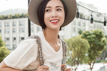 Vũ Ngọc Anh đẹp lôi cuốn với thời trang đường phố