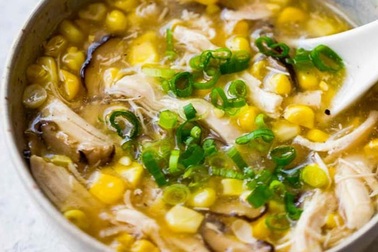 Súp gà nấm hương giàu dinh dưỡng