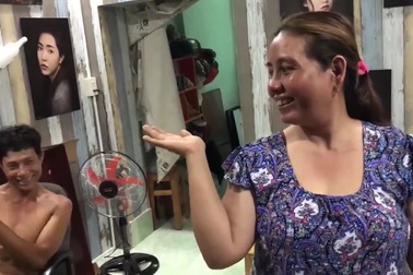 Clip đáng yêu của cặp đôi U50 cover trào lưu “đặt cằm lên tay”