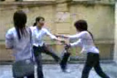 Nan giải nạn bạo lực học đường