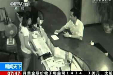 Trung Quốc: Hiệu trưởng đưa 6 nữ sinh vào nhà nghỉ 